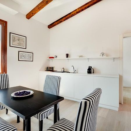 San Marcuola Apartment Венеция Экстерьер фото