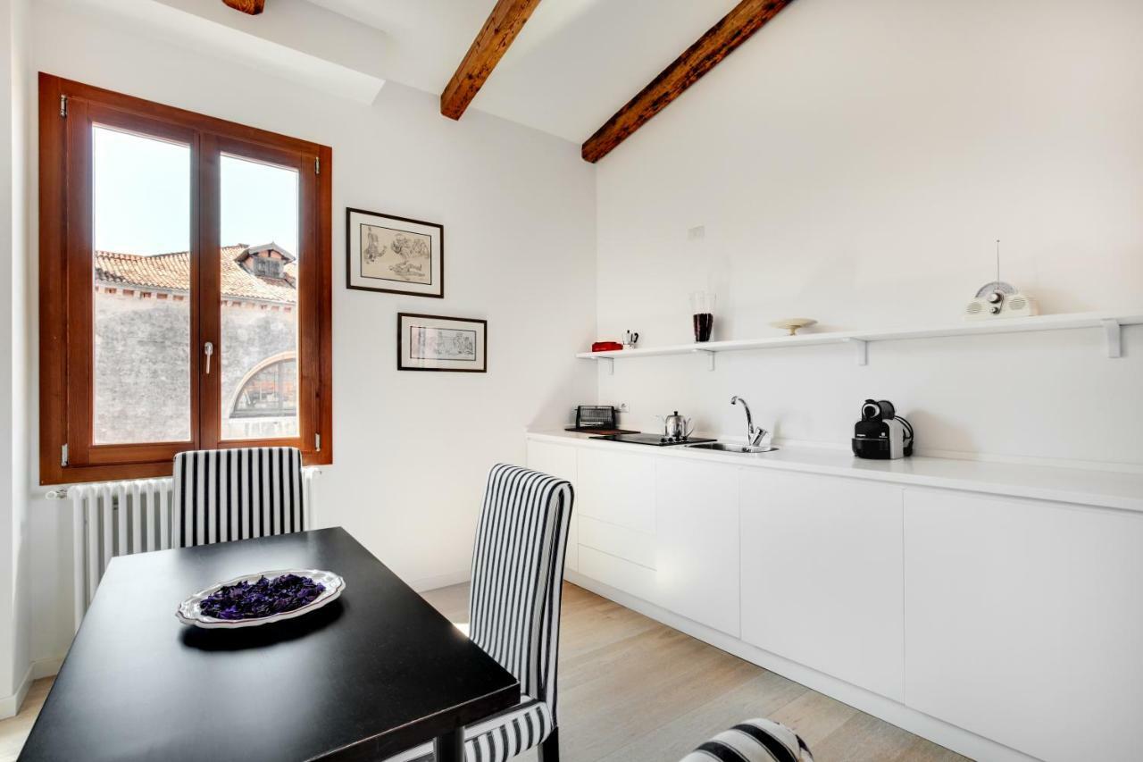 San Marcuola Apartment Венеция Экстерьер фото