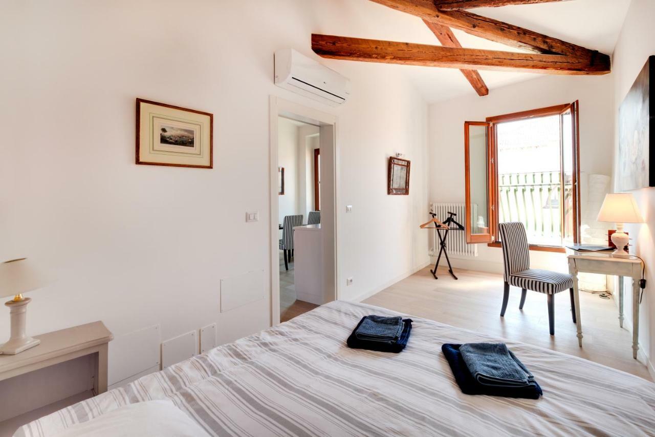 San Marcuola Apartment Венеция Экстерьер фото